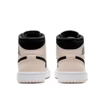 Nike Jordan女鞋”Barely Orange”減震防滑 中幫復古籃球鞋 黑白米#時尚必備#