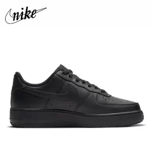 Nike Air Force全黑