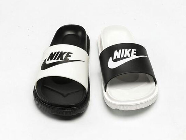 nike拖鞋黑白